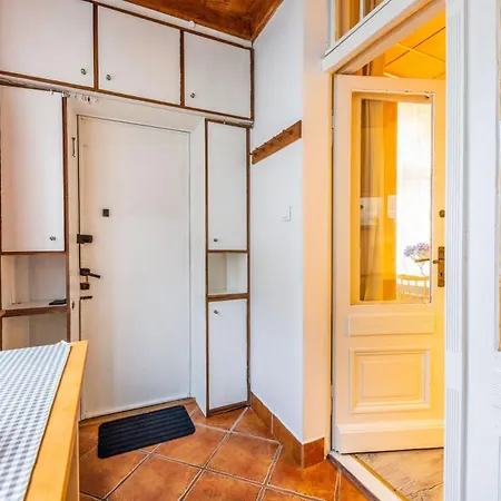 Apartment Cosy Victus Near The Train Station By Renters Zoppot