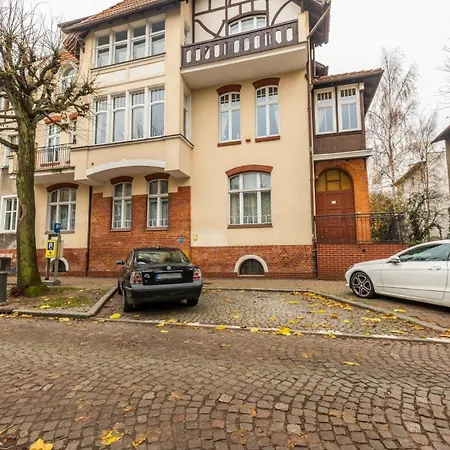 Apartment Cosy Victus Near The Train Station By Renters *